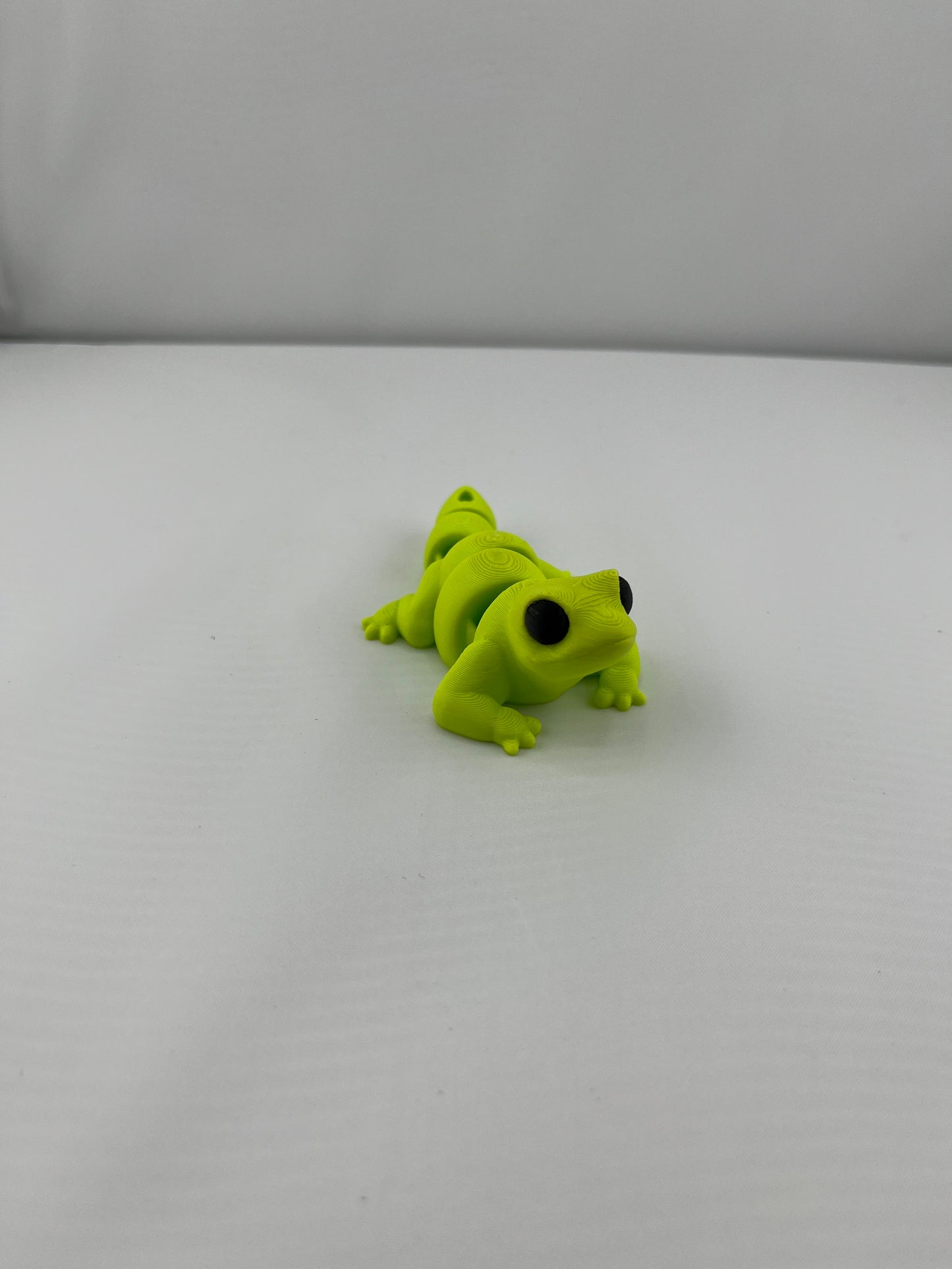 Flexible Articulated Lizard - Tiny 3D Printed Fidget Toy - Various Sizes Available - Team Mascot - Use as a fund raiser for school - Collect them all - Stress relief - ADHD - Key Chain - Zipper Pull - Pal for your pocket - MADE IN THE USA