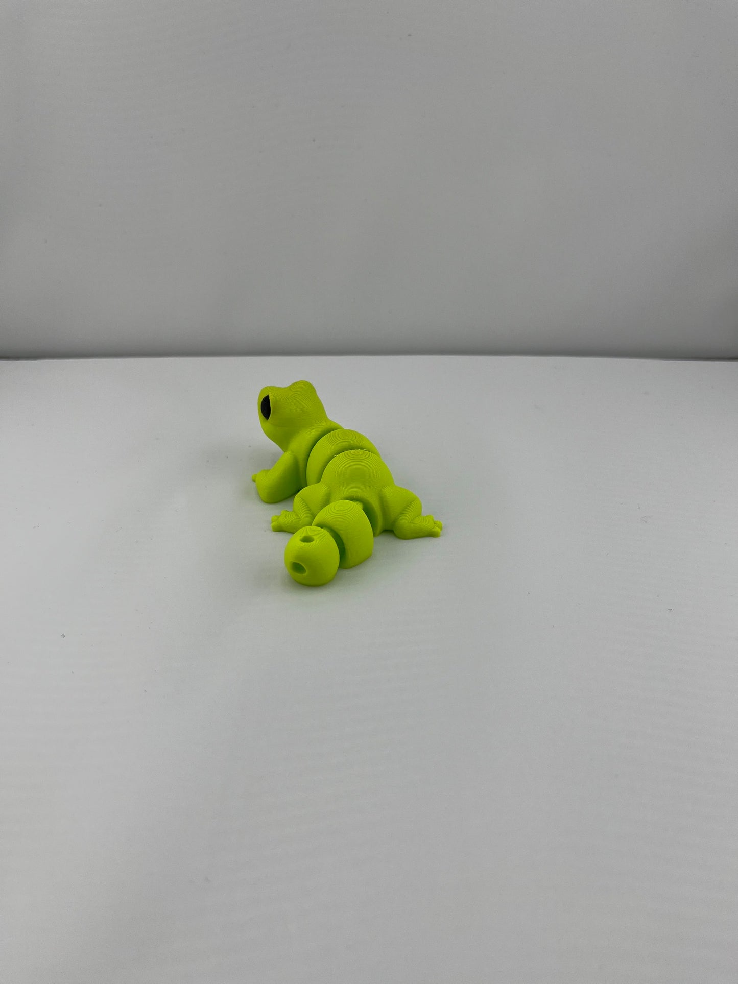 Flexible Articulated Lizard - Tiny 3D Printed Fidget Toy - Various Sizes Available - Team Mascot - Use as a fund raiser for school - Collect them all - Stress relief - ADHD - Key Chain - Zipper Pull - Pal for your pocket - MADE IN THE USA