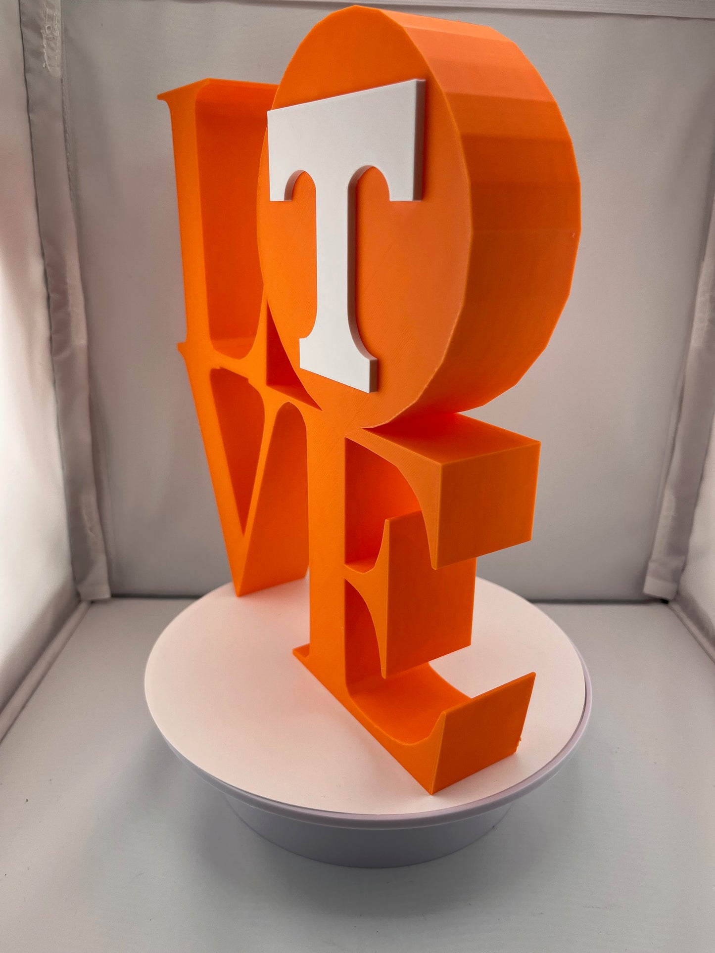 ❤️ University of Tennessee "LOVE" Sign❤️