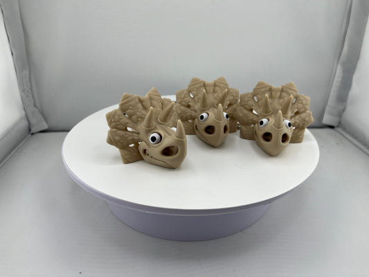 3 Pack Articulated Triceratops Keychains – Flexible 3D Printed Dinosaur Keychain Set – Cute Pocket Dinosaur Key Rings – Fun Collectible Dinos for Bags, Keys & Backpacks