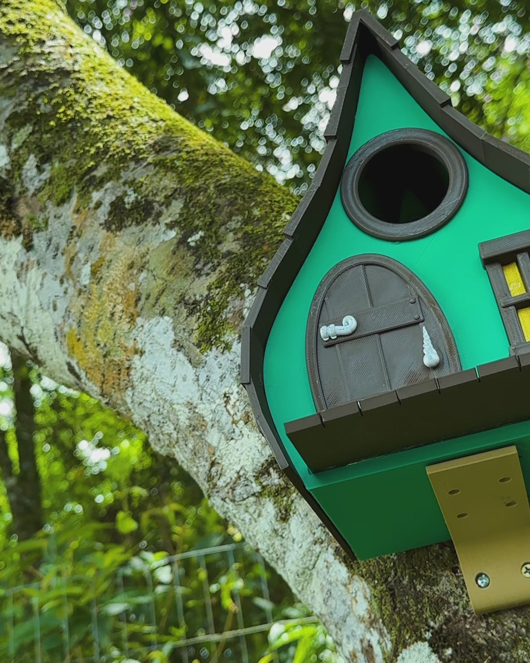 🧚‍♀️ The Fairy Tail Hut Birdhouse – Where Whimsy Meets Wings -