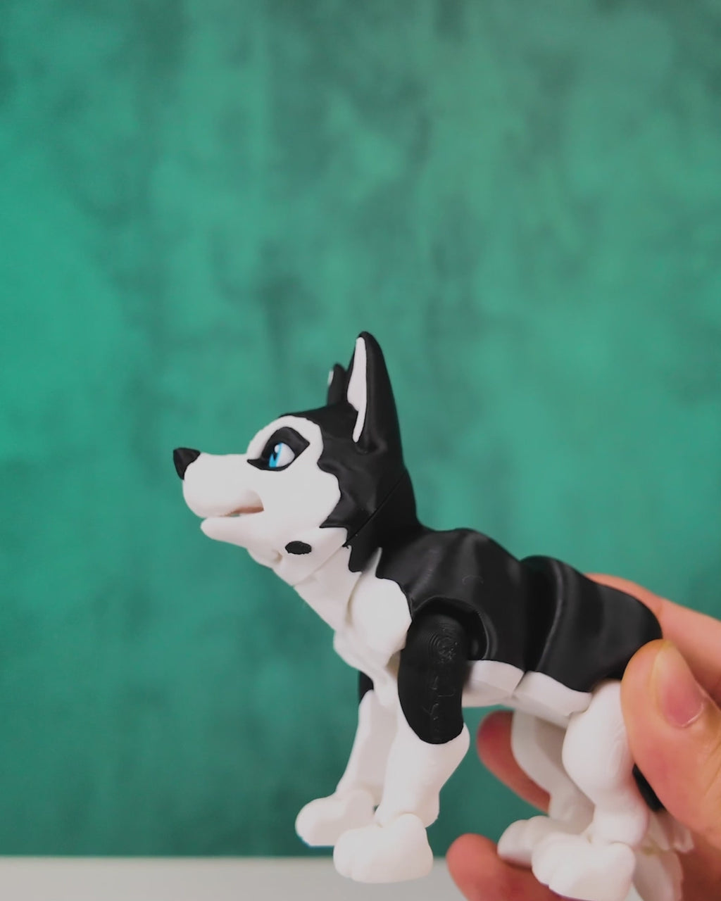 Maya the Husky – Articulated 3D Printed Display Figure