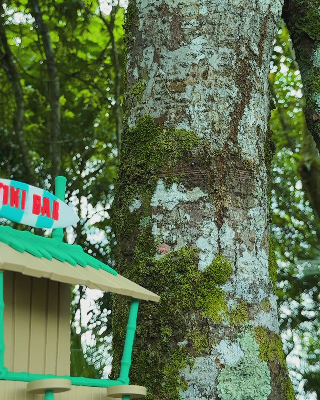 🌺 The Tiki House Bird Feeder – A Tropical Getaway for Your Backyard Birds 🐦